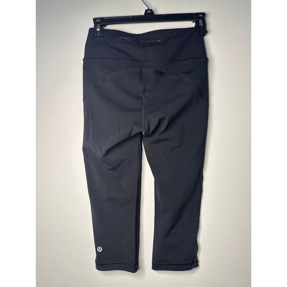 Lululemon Smooth Stride Crop - Picture 2 of 4